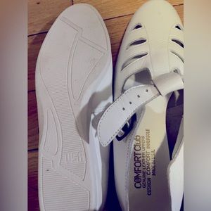 Comfort Flat Sandals Size 9